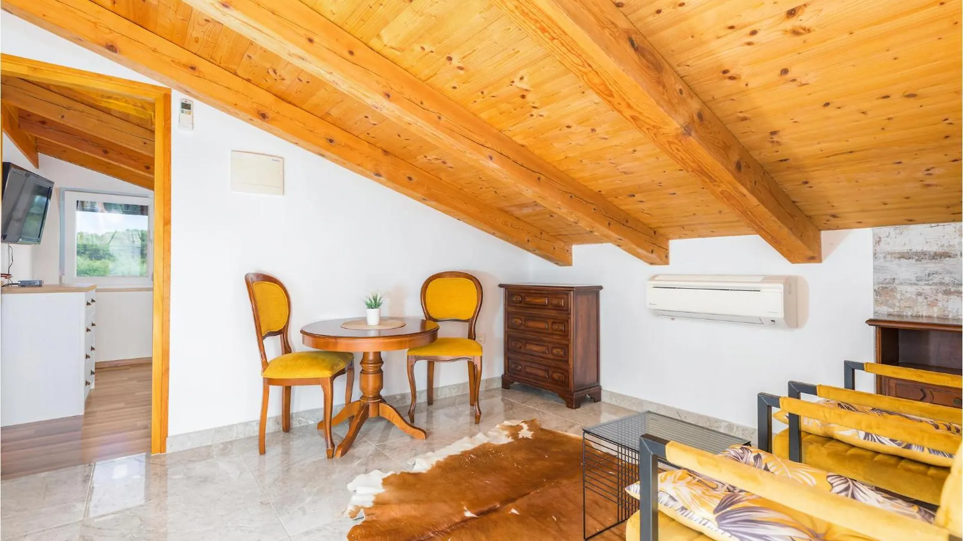 4 Bedroom Stunning Home In Pomer 0*,