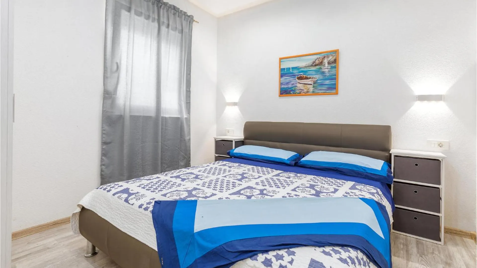 Holiday home 4 Bedroom Stunning Home In Pomer